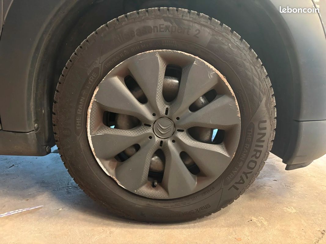 CITROEN C4 CACTUS BlueHDi 100 Shine *DISTRIBUTION OK (image 24)