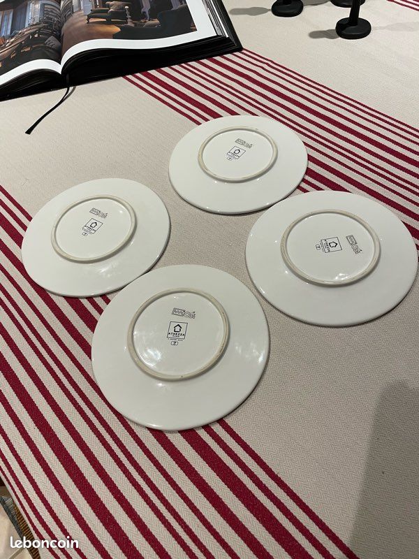 4 assiettes neuves blanches Athezza (image 3)