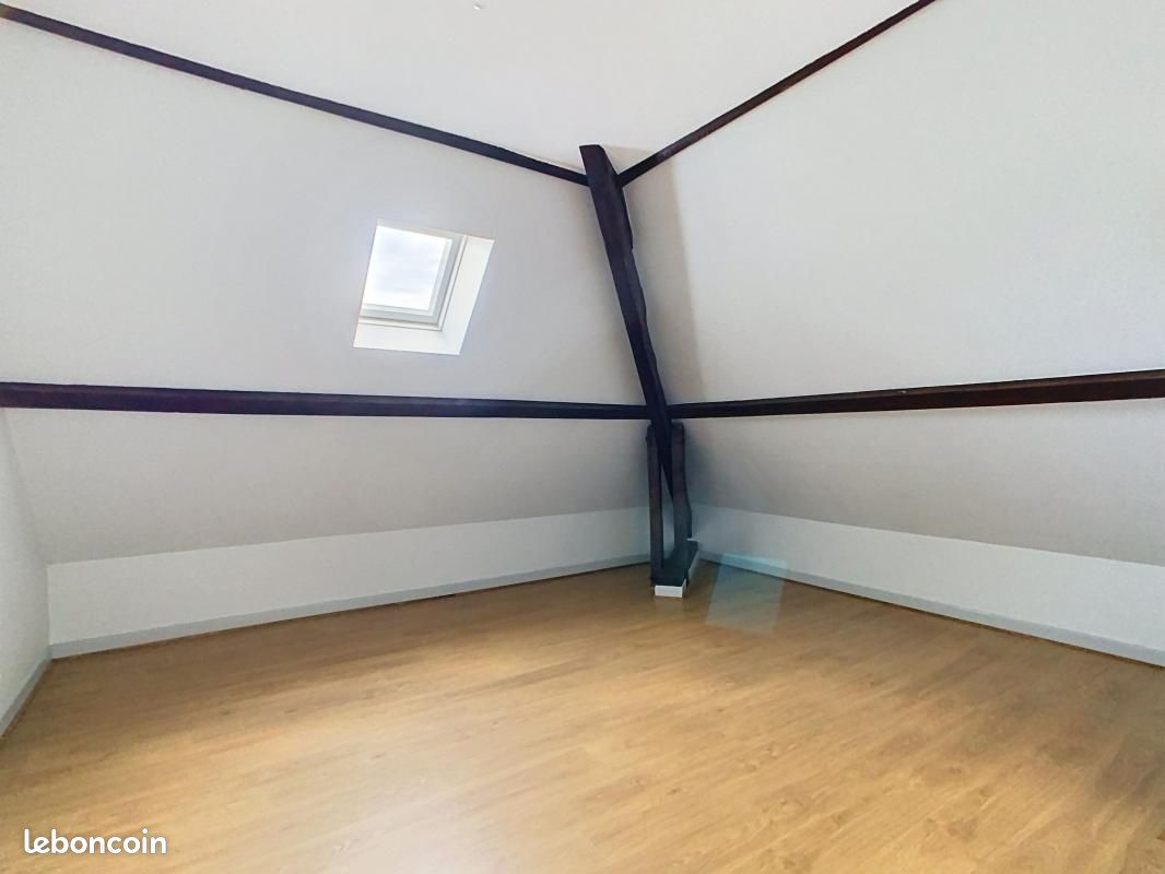 Appartement 2 pièces 50 m² · à Saint-Martin-Valmeroux · 50 m² · 355 €/mois