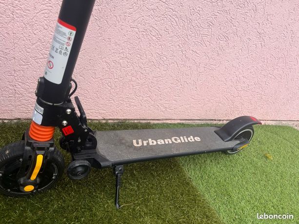 POIGNÉE 82+/82SBLACK/85+/85C/85S- Piece trottinette élèctrique UrbanGlide