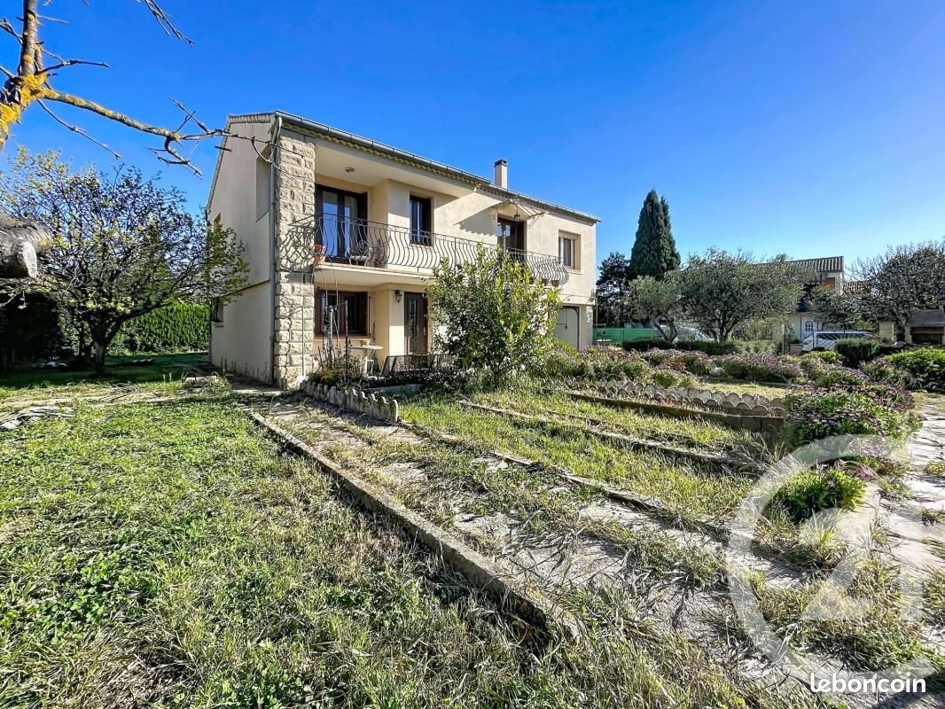 Maison 6 pièces 111 m² · à Laudun-l'Ardoise · 111 m² · 229 000 €