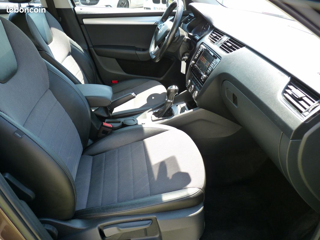 Skoda OCTAVIA 1.6 TDI 110CH CR FAP GREEN TEC STYLE DSG7 (image 5)