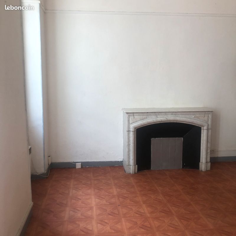 Appartement 2 pièces 65 m² · à Marseille · 65 m² · 733 €