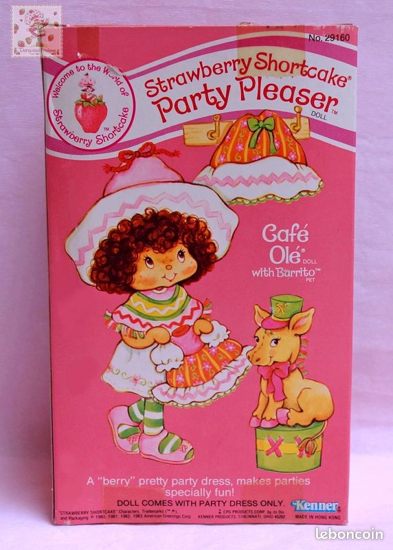 Strawberry Shortcake 1984 Cherry Cuddler With Gooseberry And A Balloon Pvc Figurine