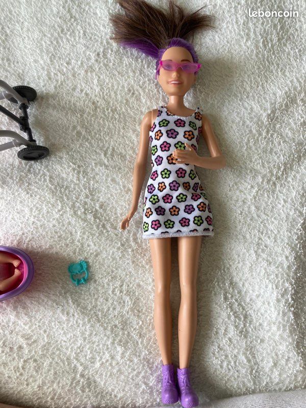 Barbie avec son bébé en poussette Jeux Jouets