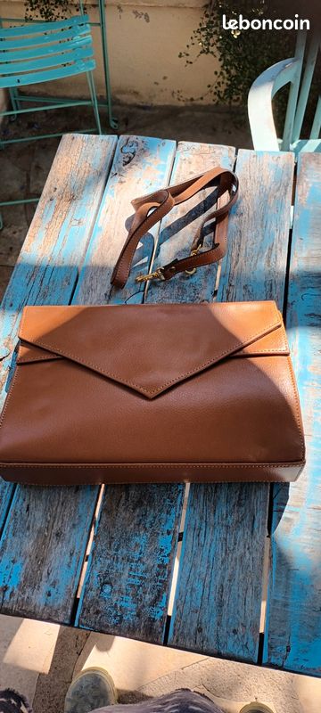 Pochette (image 1)