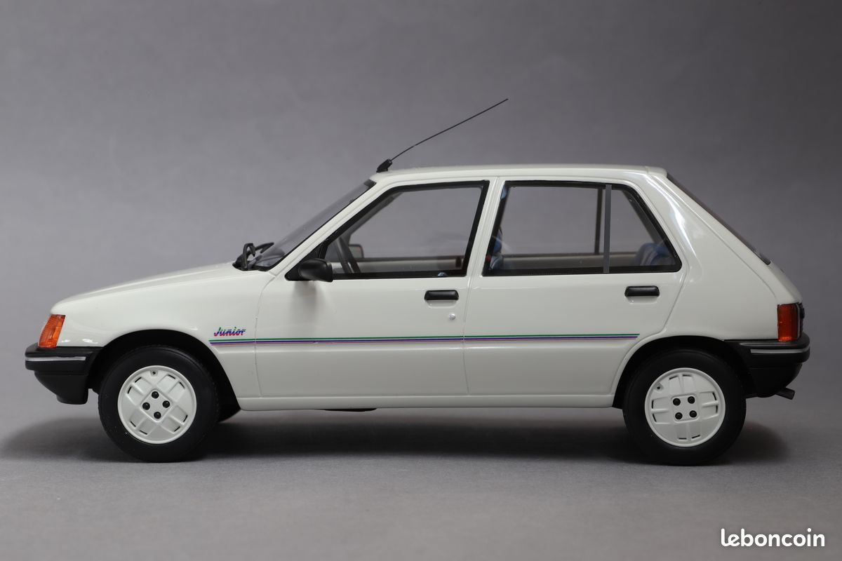 Peugeot 205 Junior Blanc Meije 1988 1/18 Otto Ottomobile (image 3)