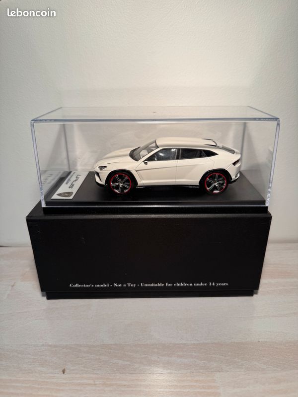 LAMBORGHINI URUS S 2023 BALOON WHITE 1:43 Looksmart Auto Stradali Die