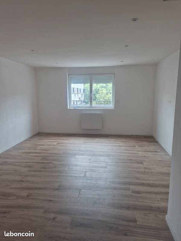 Appartement 3 pièces 90 m² · à Armentières · 90 m² · 850 €/mois