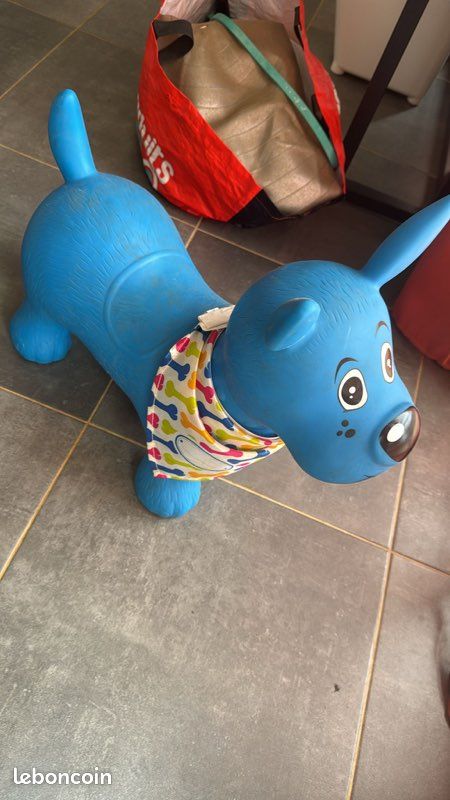 Chien sauteur bleu Ludi Jeux Jouets