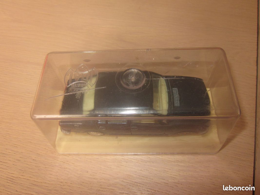 Miniature Joal - Siège De Fiat 132 - Collection Voitures Anciennes Sans Marque