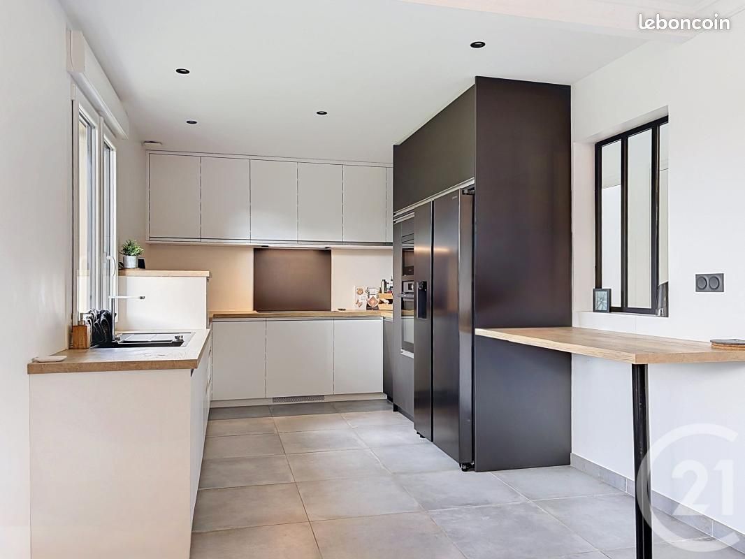 Maison 6 pièces 113 m² · à Loiron-Ruillé · 113 m² · 228 440 €