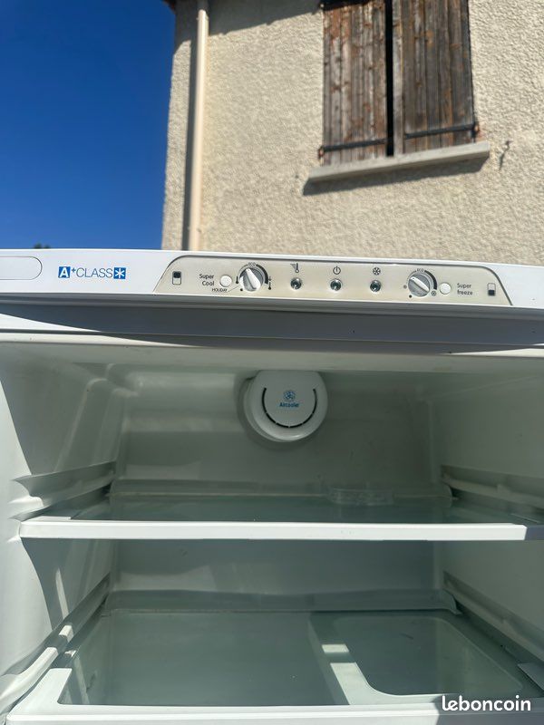 Réfrigérateur congélateur indesit (image 5)