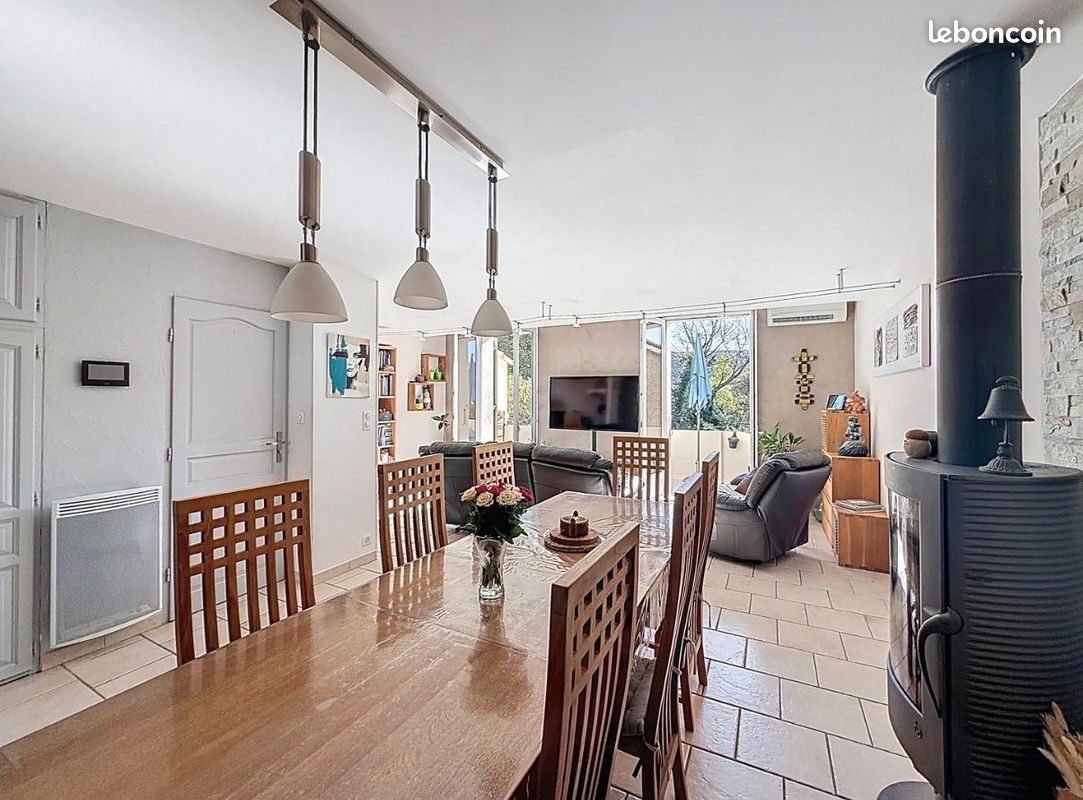 Maison 7 pièces 170 m² · à Saint-Zacharie · 170 m² · 460 000 €