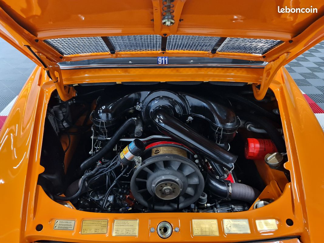 PORSCHE 911 2.2L S 180 CH – Restaurée et Expertisée (image 11)