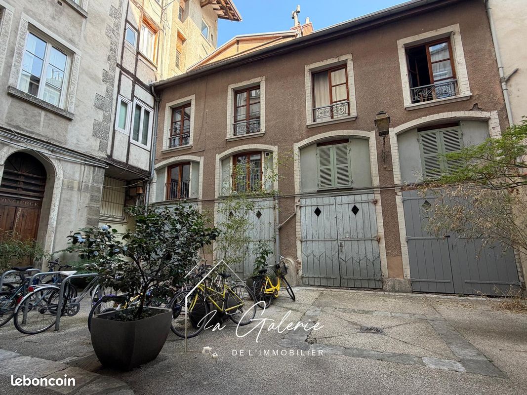 Appartement 3 pièces 40 m² · à Grenoble · 40 m² · 114 000 €