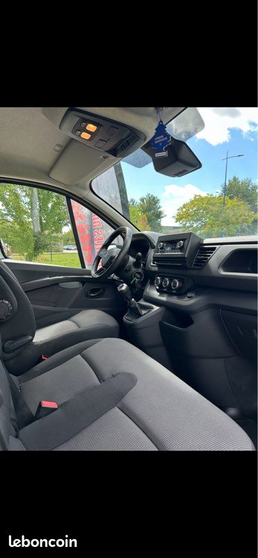 Renault trafic L1H1 confort 130cv 16.658 HT GARANTIE 12 MOIS (image 5)