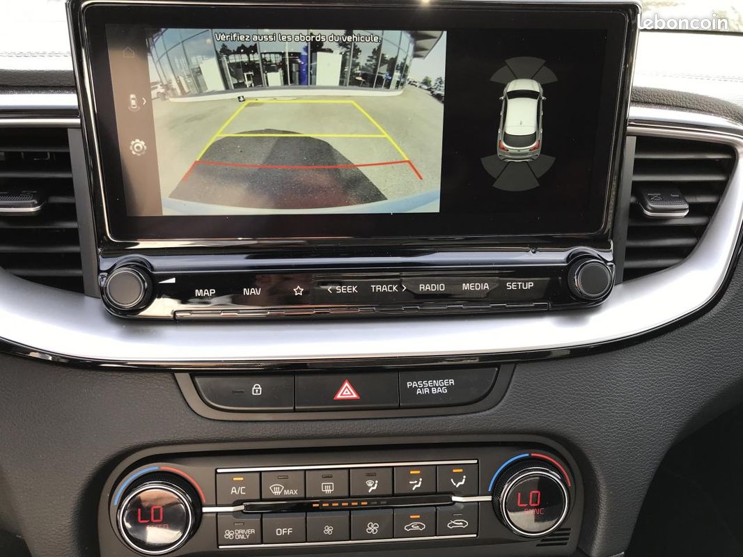 KIA CEE D XCeed Hybride rechargeable 1.6 GDI - 105 + Electric 60,5 ch - Stop&Go - BV DCT6 Premium (image 20)