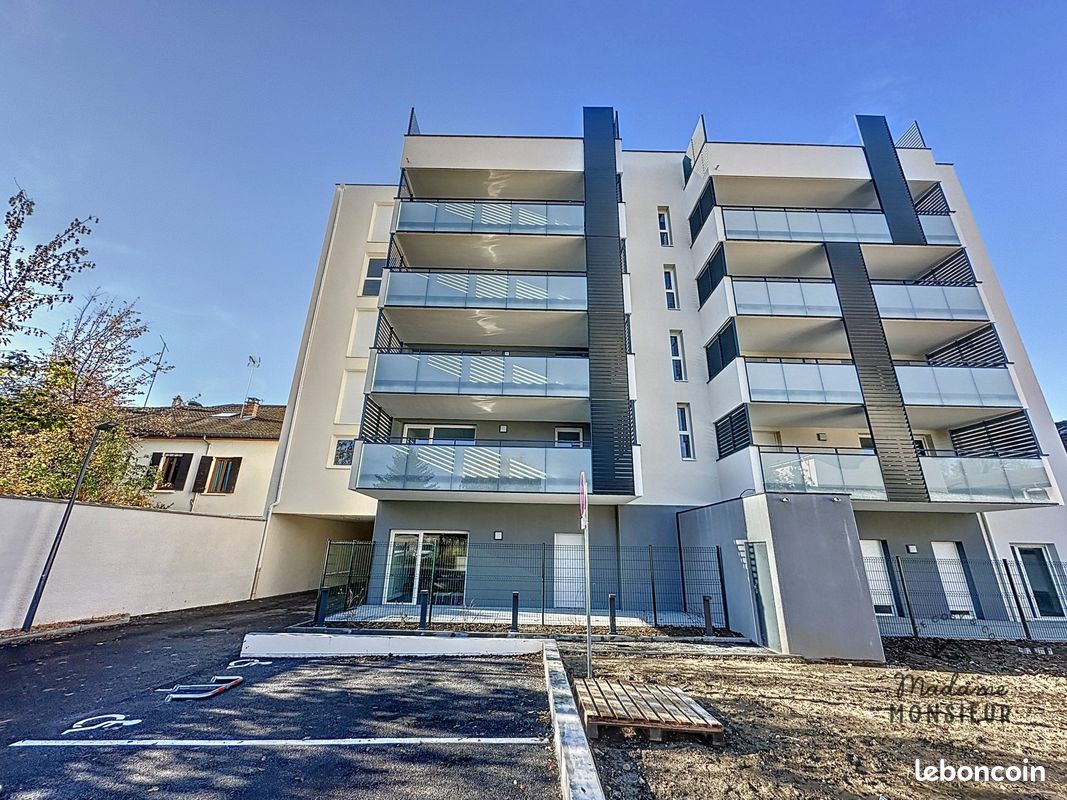 Appartement 2 pièces 44 m² · à Bourgoin-Jallieu · 44 m² · 778 €/mois