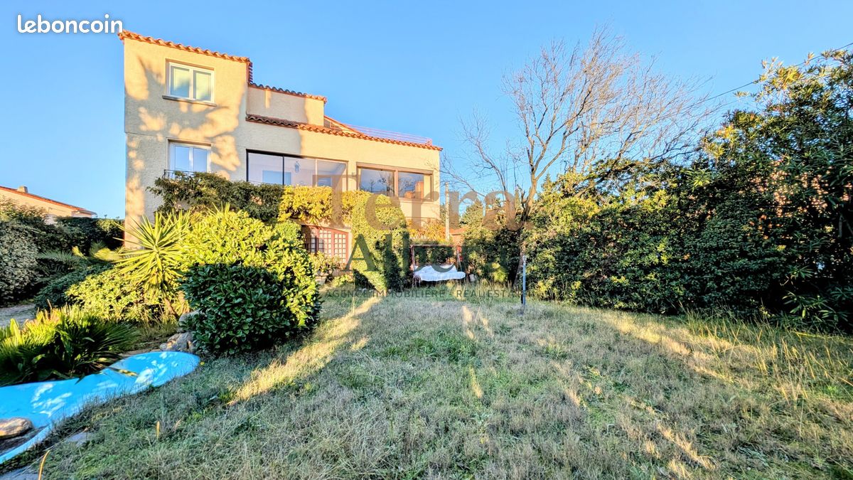 Maison 12 pièces 308 m² · à Saint-Génis-des-Fontaines · 308 m² · 468 000 €