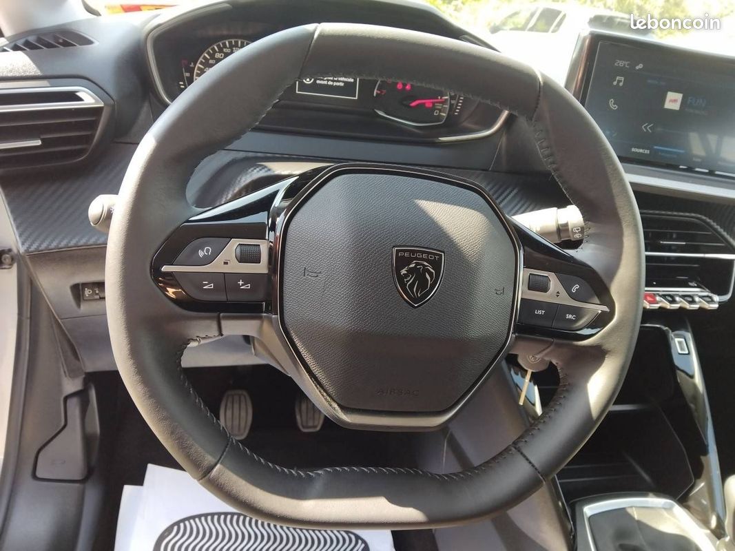 PEUGEOT 208 PureTech 100 S&S BVM6 Active (image 13)