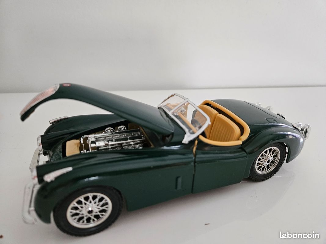 Voiture collection Jaguar XK 1948 vert Burago (image 7)