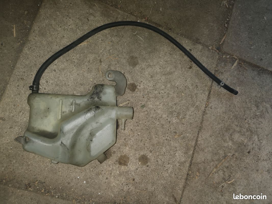 Reservoir liquide de refroidissement Sv 650 (image 1)
