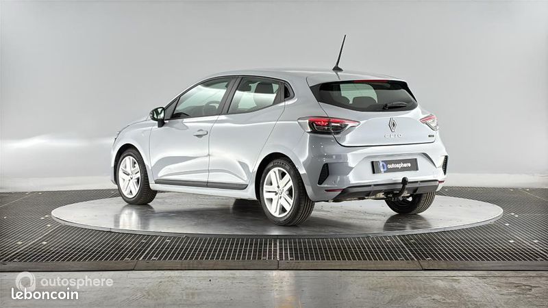 Renault Clio 1.6 E-Tech 145ch full hybrid Evolution (image 8)