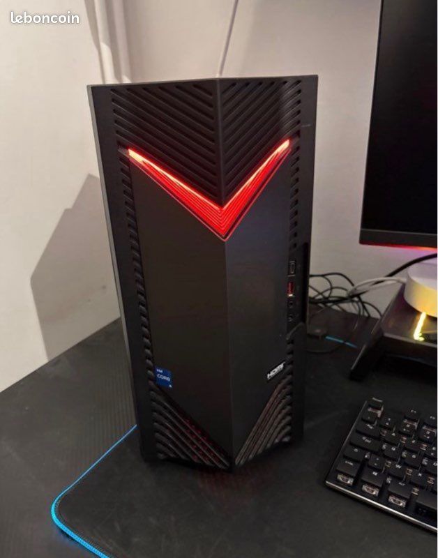 Titre : PC Gaming Acer Nitro RTX 4060 – i5 / 16 Go RAM / 512 Go SSD – Excellent état Description : Je vends mon PC fixe gaming Acer Nitro, en excellent état, utilisé soigneusement pendant 2 an (image 1)