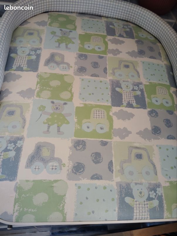 Table à langer avec baignoire (image 2)