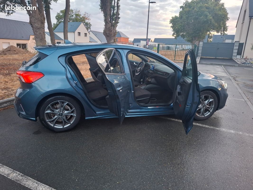 Ford focus st line (image 2)