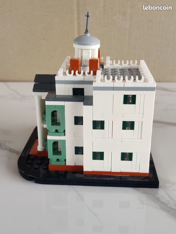 40521 LEGO Mini Disney - Le manoir hanté de Disney miniature (image 4)