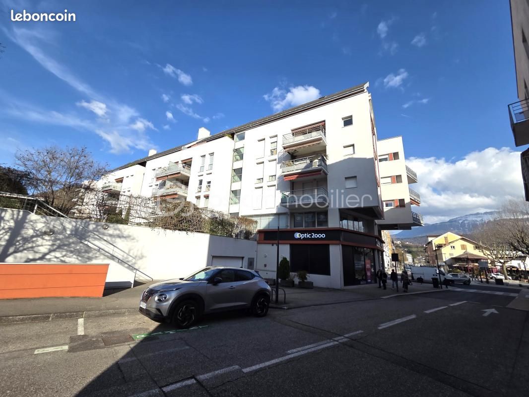 Appartement 4 pièces 85 m² · à Voiron · 85 m² · 250 000 €