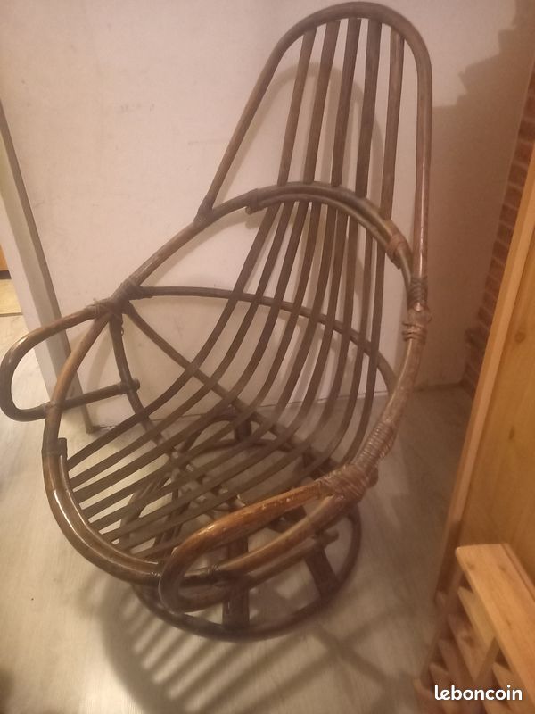 Fauteuil et repose pieds (image 2)