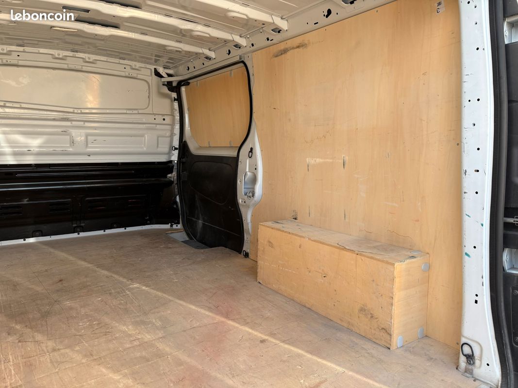 RENAULT TRAFIC VU FOURGON 2.0 BLUEDCI 130 CONFORT L2H1 3000KG / 19 991.67 Ht (image 11)