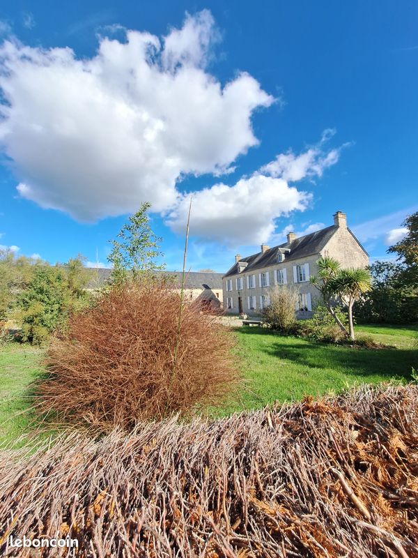 Maison 9 pièces 204 m² · à Audouville-la-Hubert · 204 m² · 564 300 €