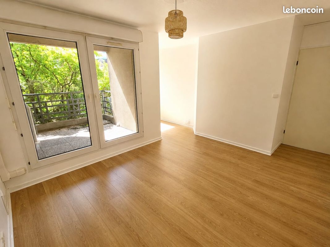 Appartement 4 pièces 82 m² · à Grenoble · 82 m² · 1 059 €/mois