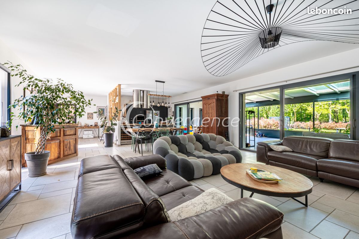 Maison 9 pièces 226 m² · à Limoges · 226 m² · 450 000 €