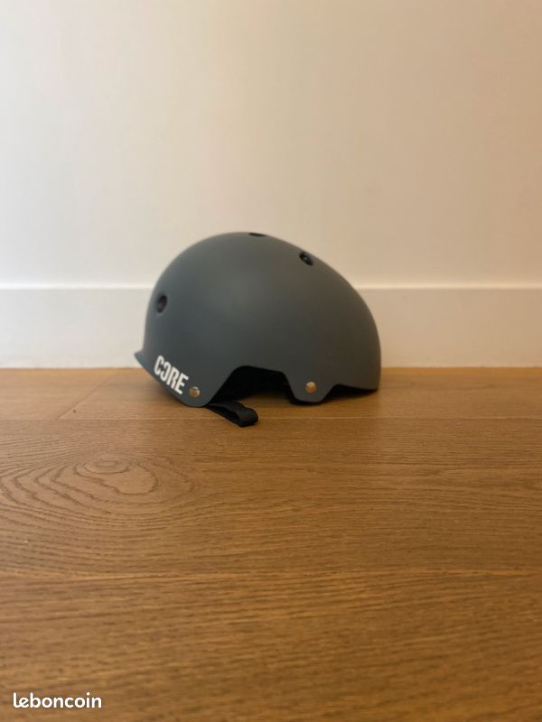 Casque vélo /trottinette /roller (image 1)