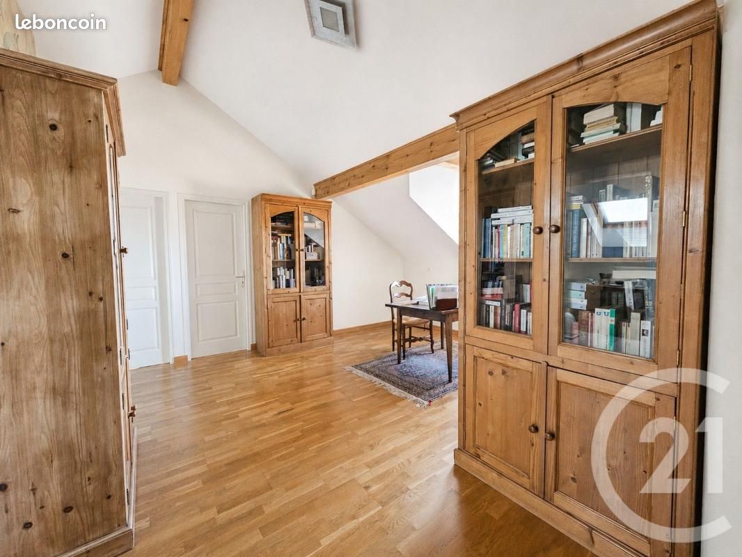 Maison 8 pièces 243 m² (image 8)