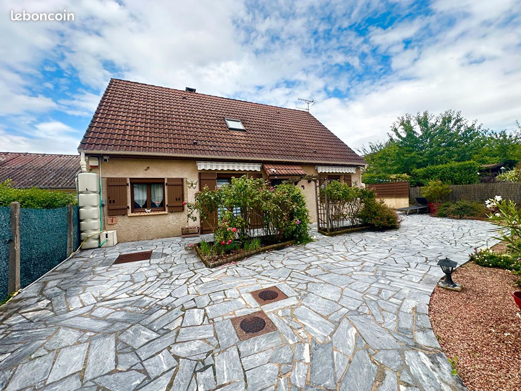 Maison 6 pièces 119 m² · à Corbeil-Essonnes · 119 m² · 345 000 €