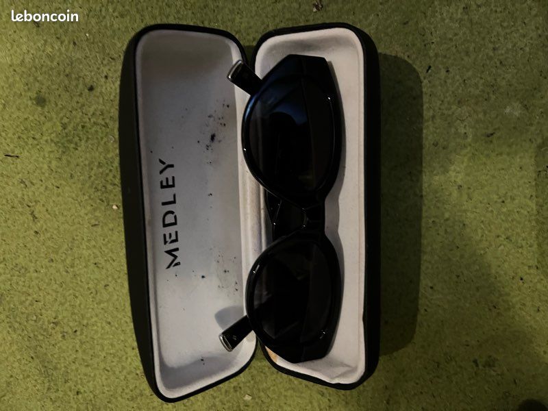 Lunettes de soleil Medley noires – modèle oversize tendance (image 4)