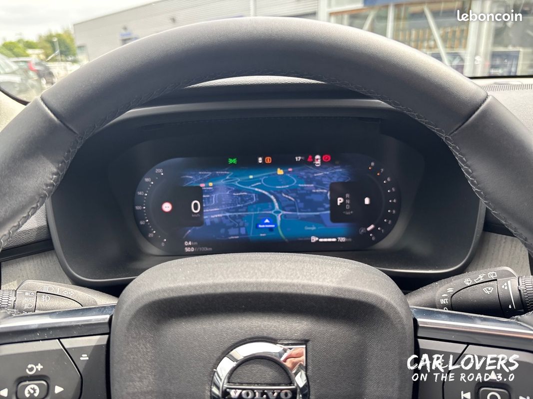 VOLVO XC40 B3 163 ch DCT7 Lounge Edition (image 22)