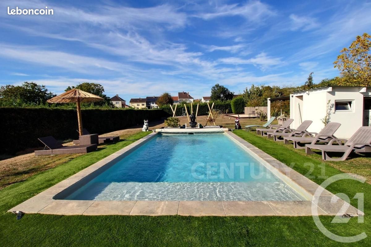 Maison 7 pièces 163 m² · à L'Hôpital · 163 m² · 415 000 €