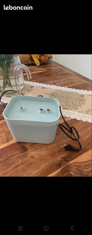 Fontaine à eau pour chat électrique (image 1)