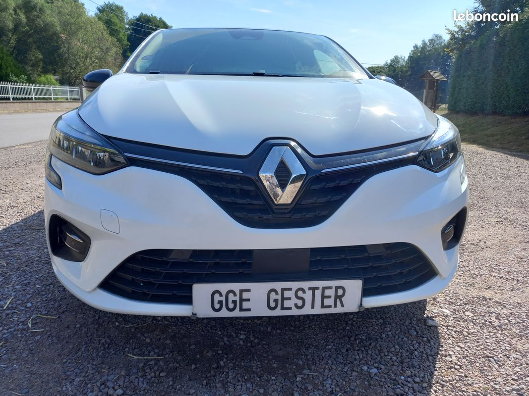 Clio v ste 1.6 e-tech 145 evolution gps camera 30202 kms garantie 12 mois partout en france (image 2)