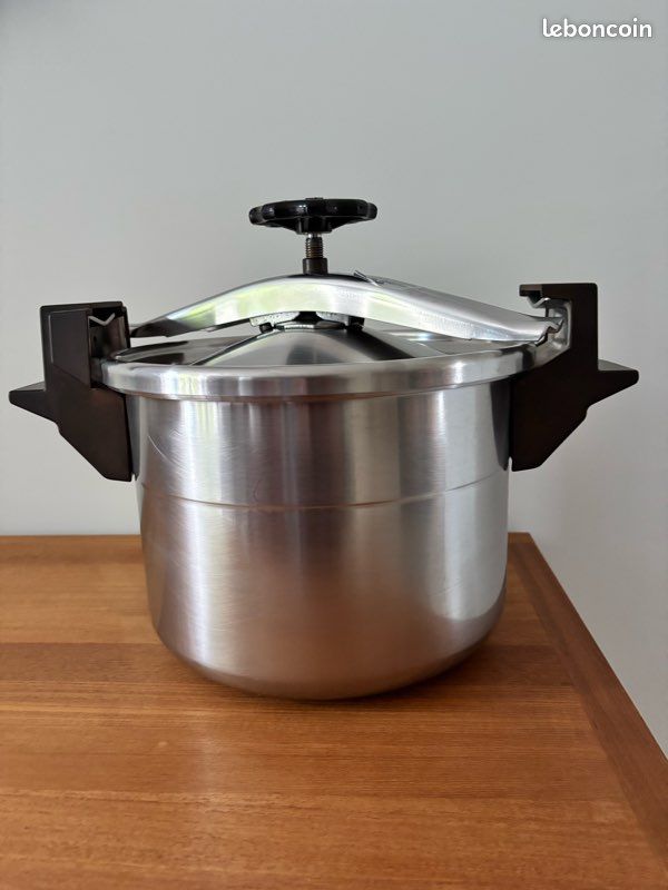 Ancienne cocotte Minute MOULINEX en alu breveté S.G.D.G