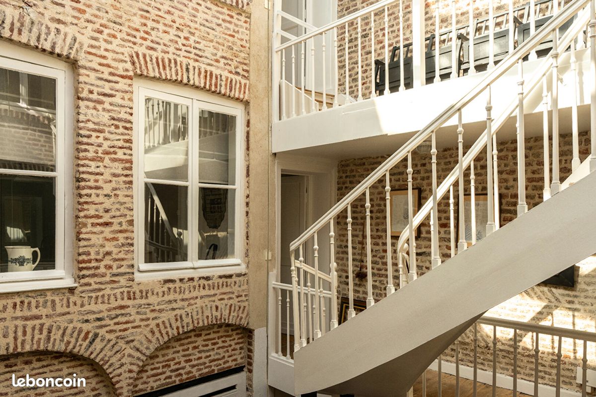 Maison 8 pièces 230 m² · à Lille · 230 m² · 800 000 €
