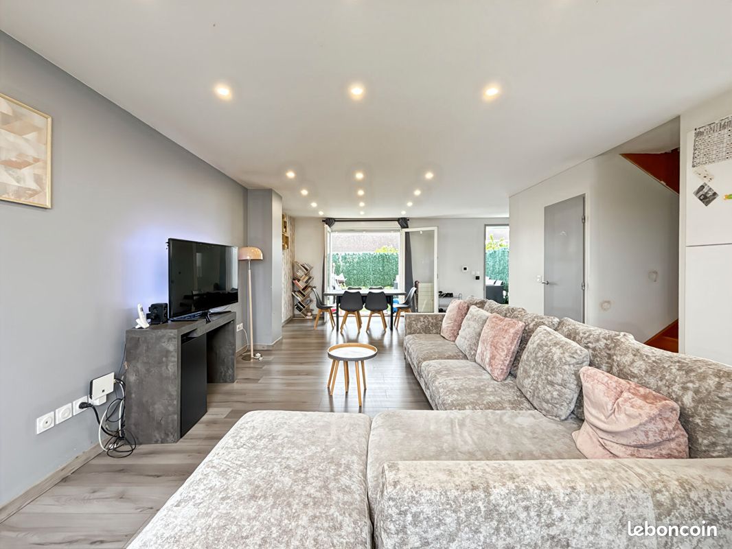 Appartement 6 pièces 92 m² · à Mantes-la-Ville · 92 m² · 215 000 €