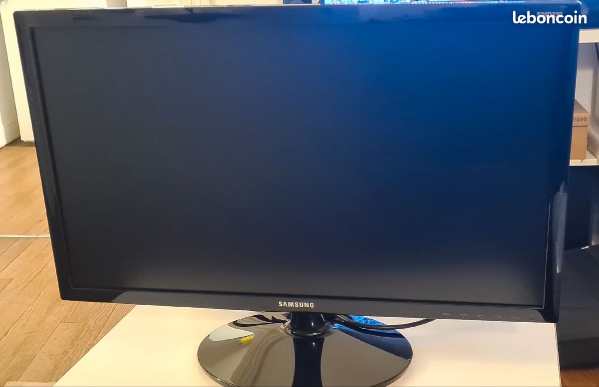 Samsung led monitor SD330 (image 1)